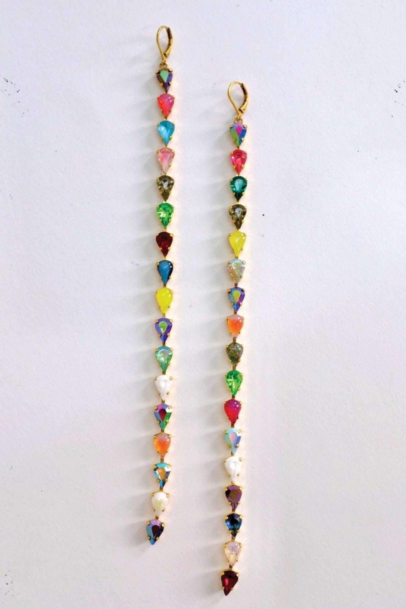 Spangle Earrings in Aurora Fang MINI (GOLD)